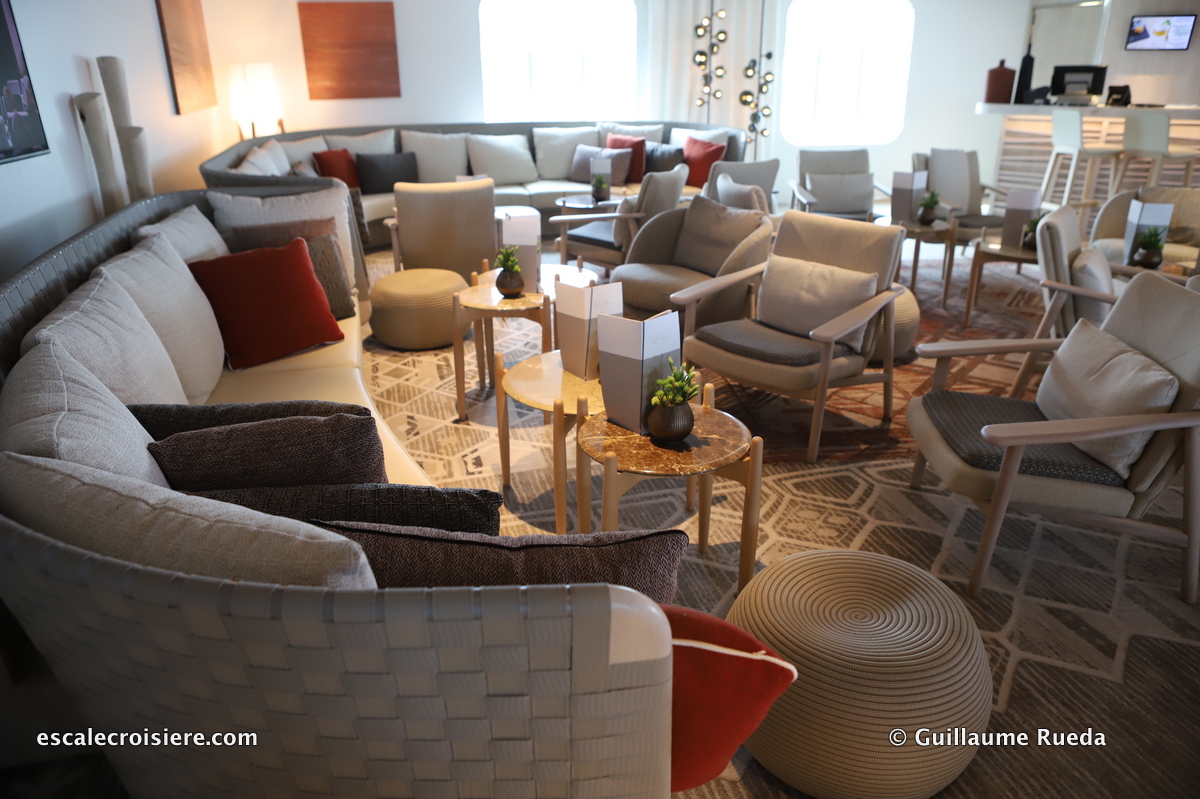 Le Dumont D'Urville - Le Grand Salon