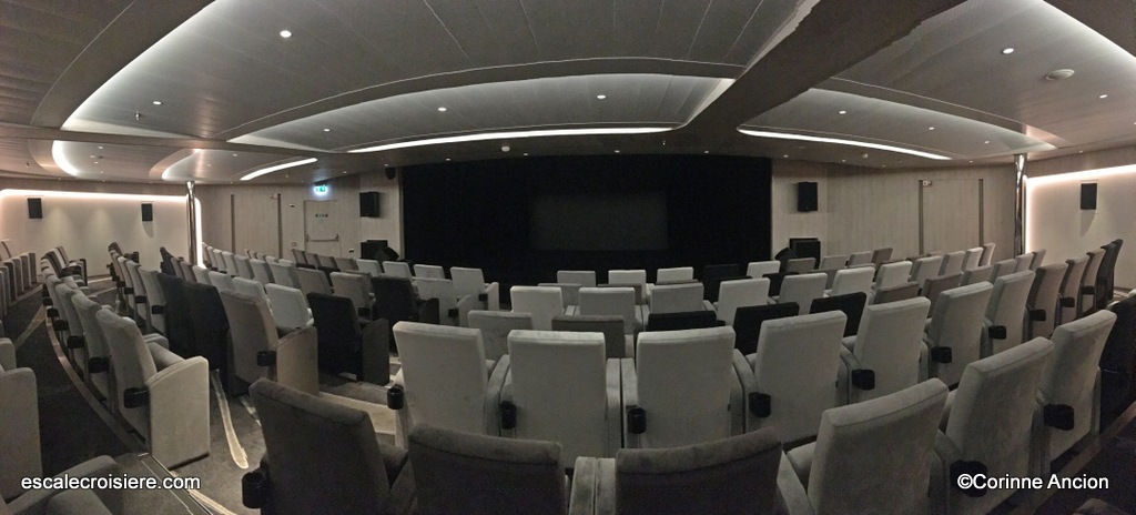 Le Dumont D'Urville - Théâtre