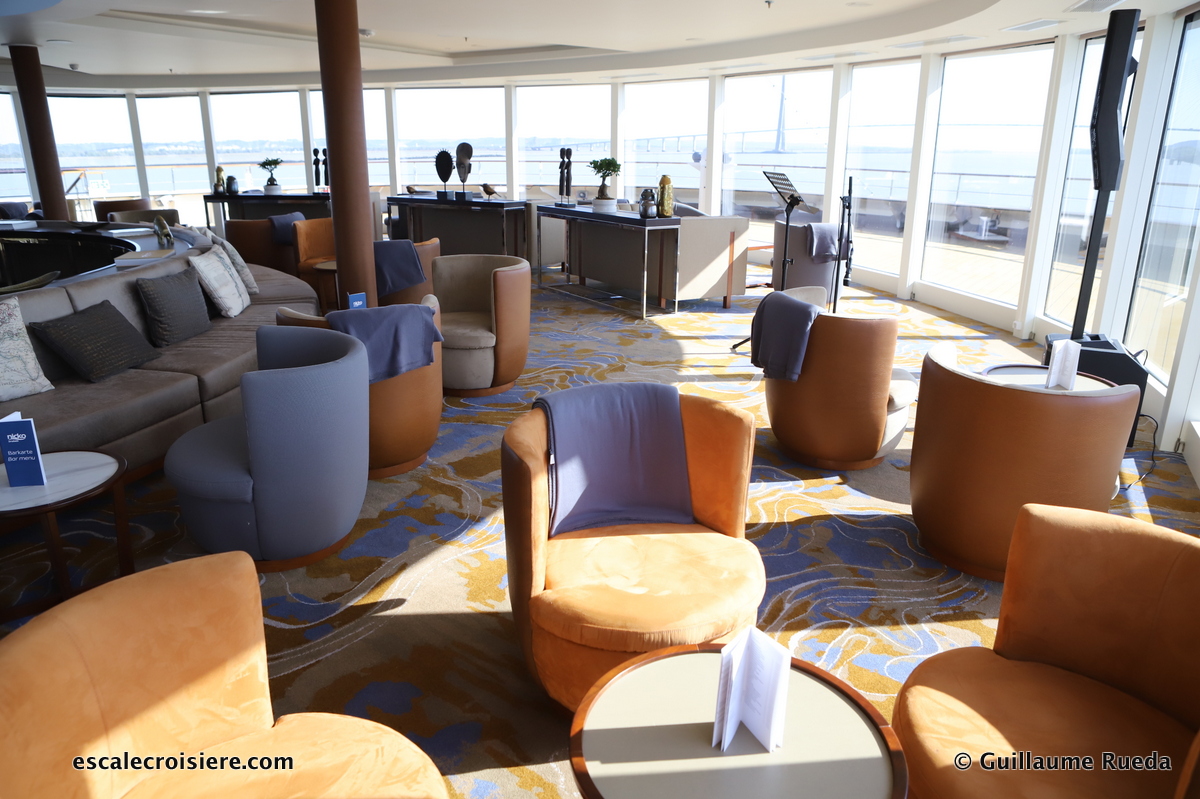 Observation Lounge - World Explorer - Quark