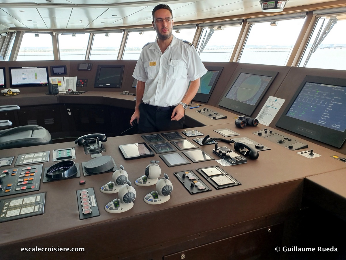 Passerelle - World Explorer - Quark