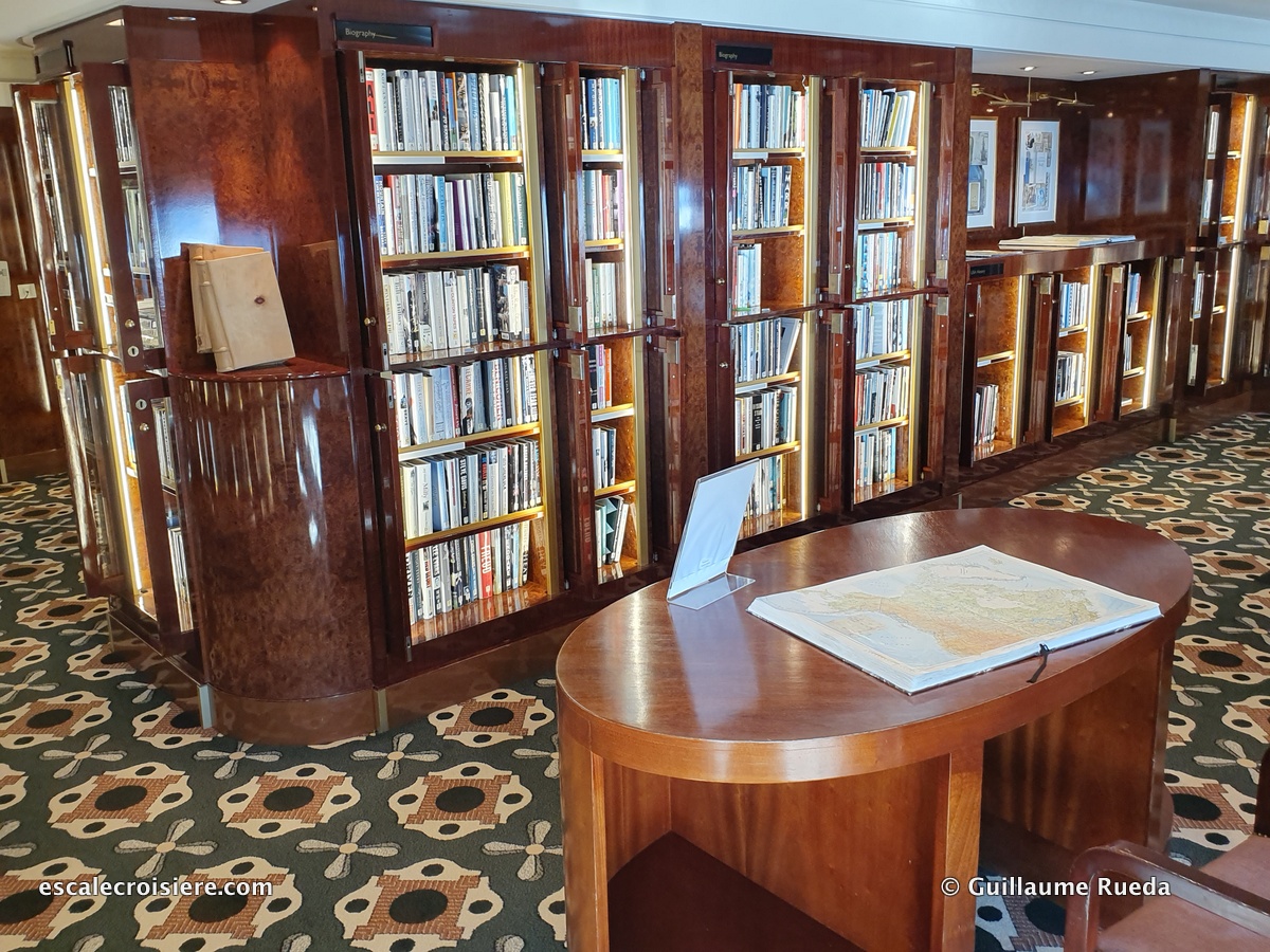Queen Mary 2 - Bibliothèque