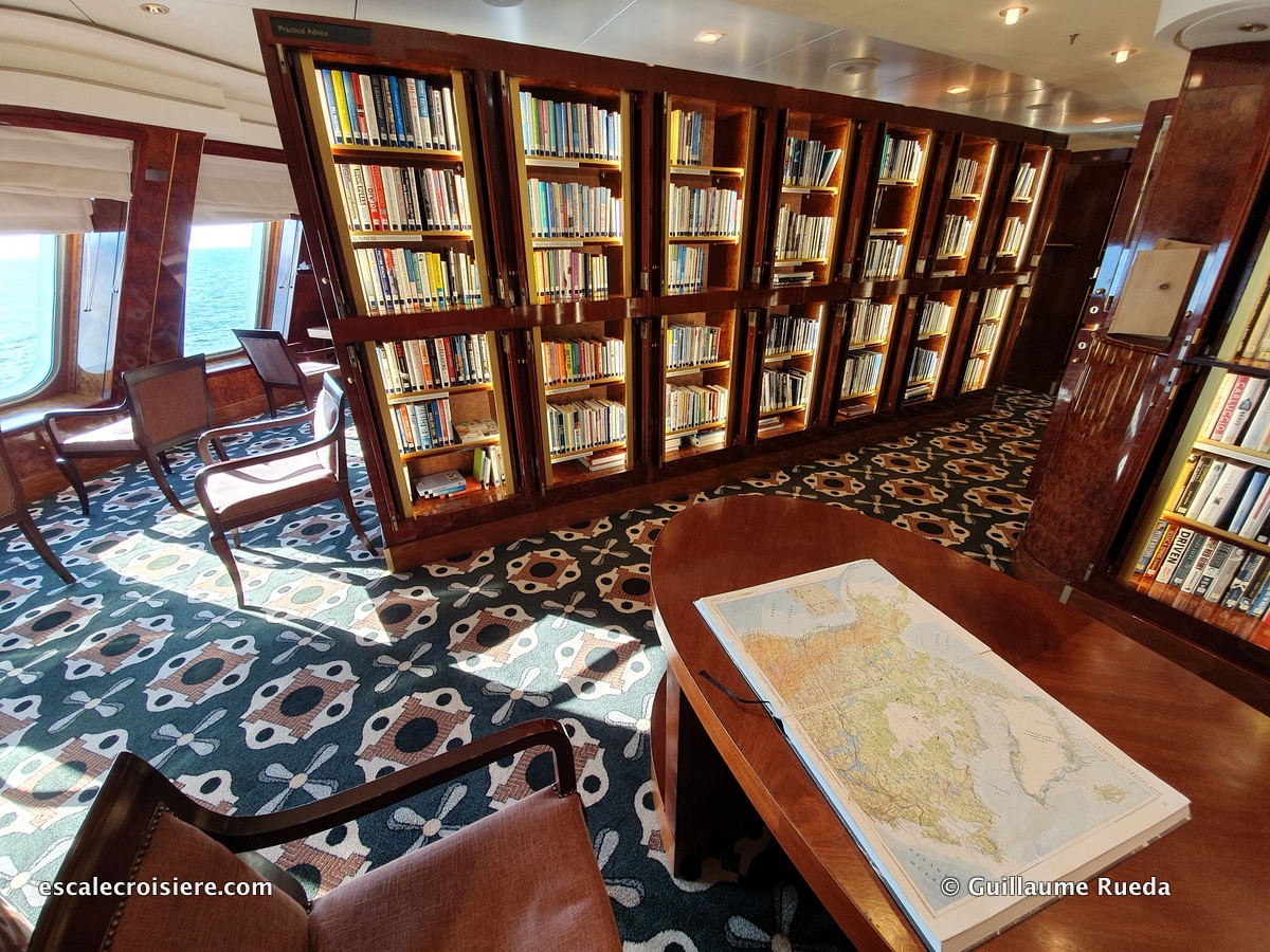 Queen Mary 2 - Bibliothèque