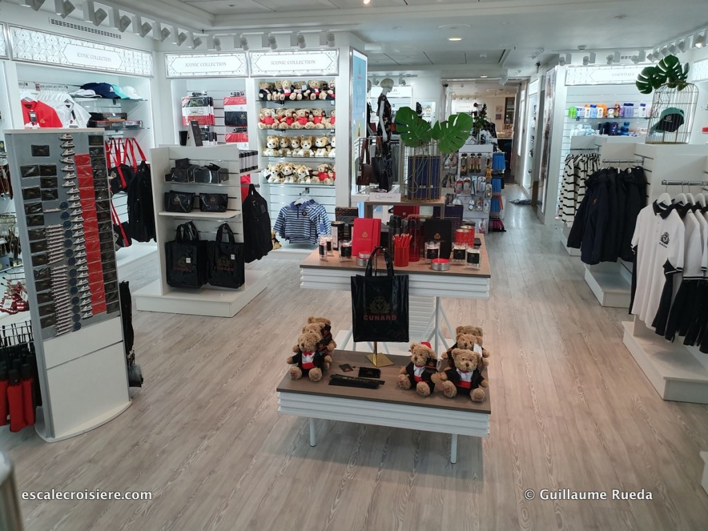 Queen Mary 2 - Boutique