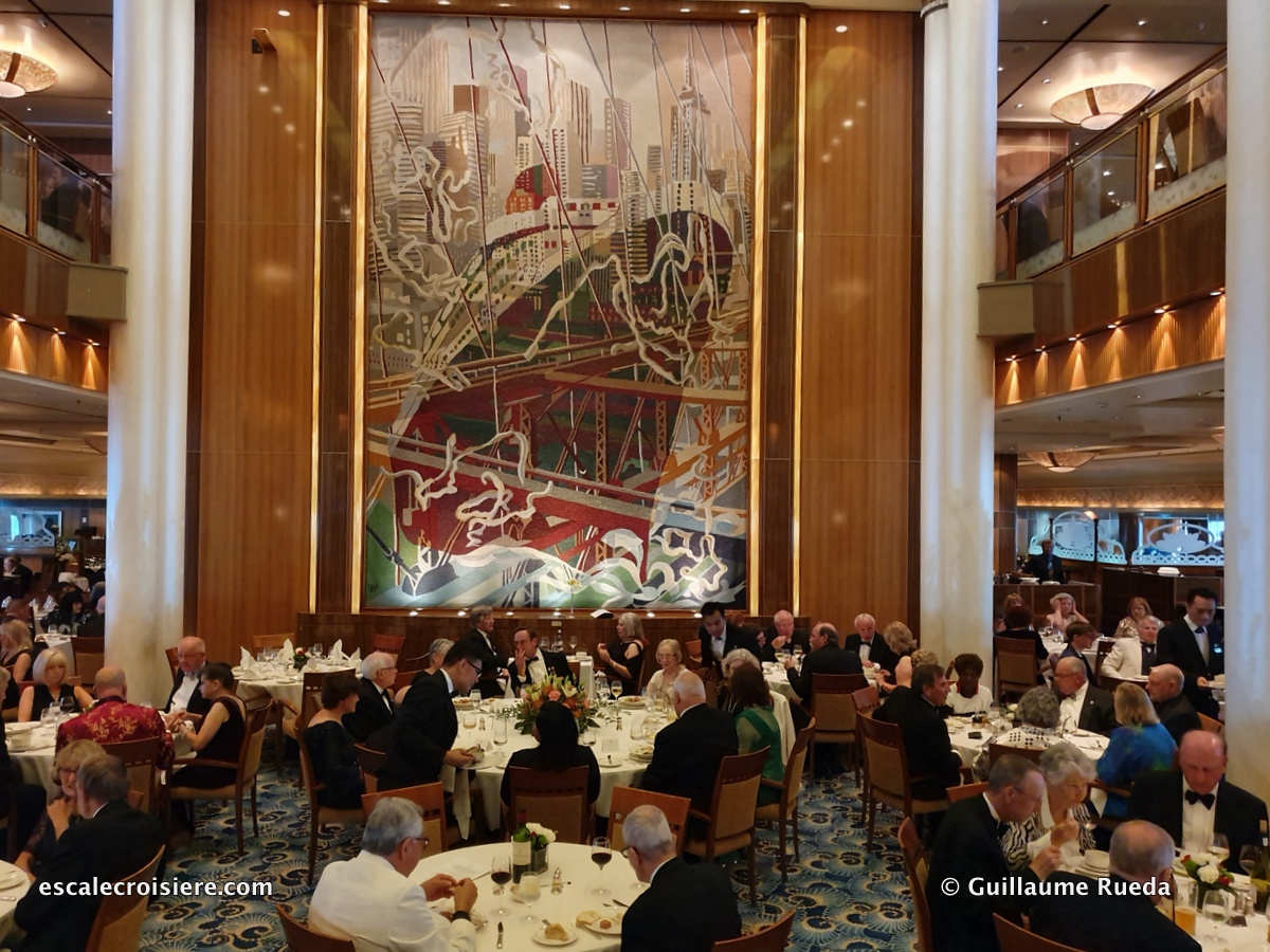 Queen Mary 2 - Restaurant Britannia