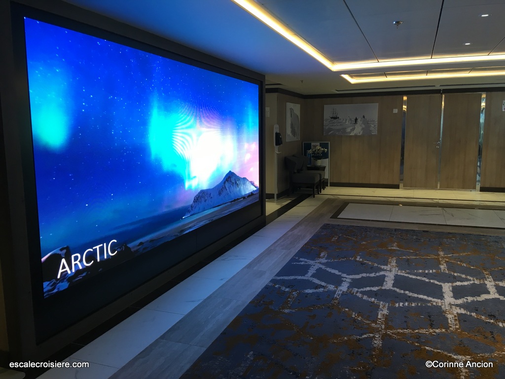 Réception - World Explorer - Quark