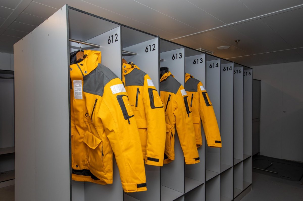 World Explorer_Quark -Ready Room