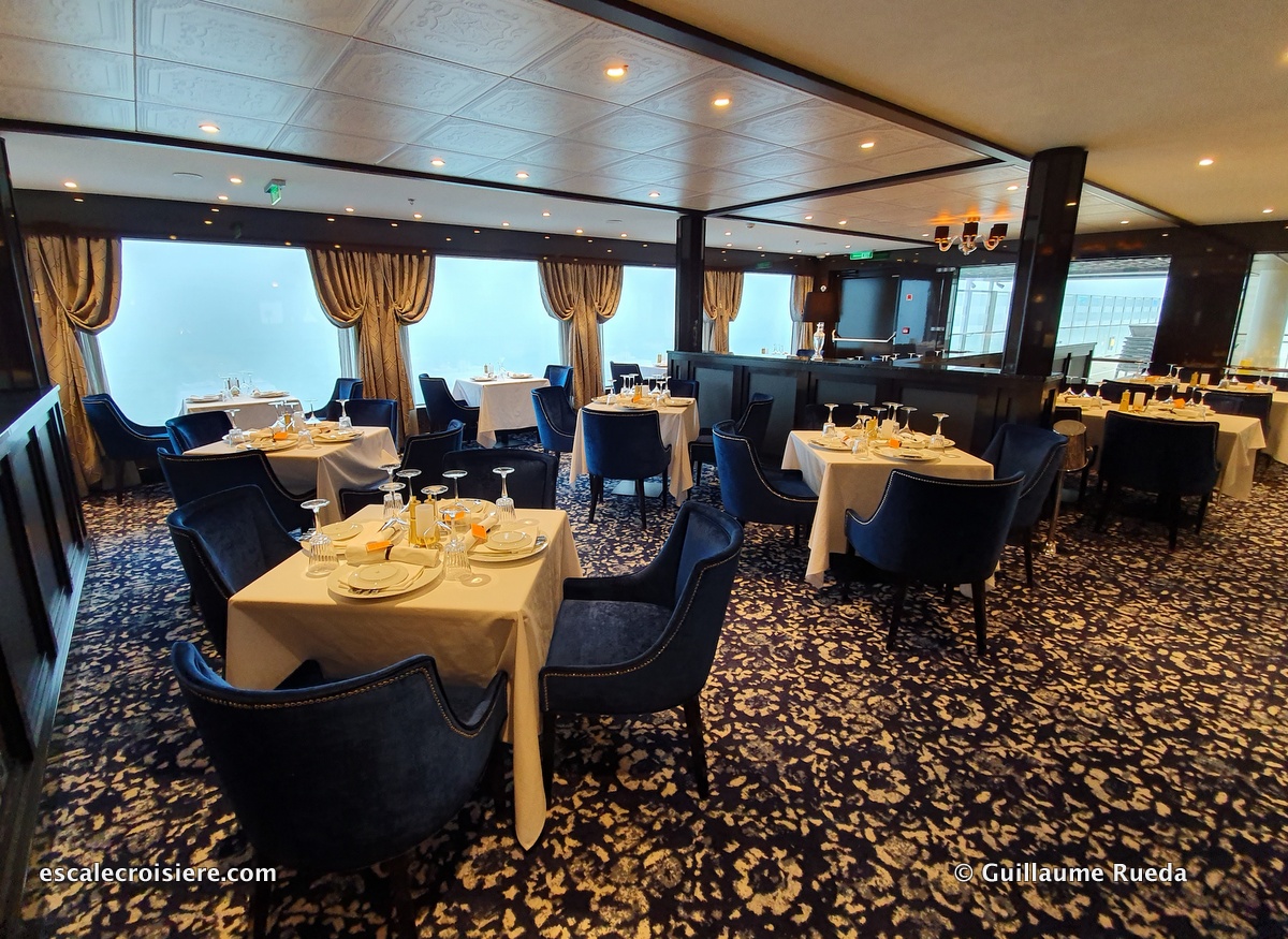 Le Bistro French restaurant - Norwegian Encore