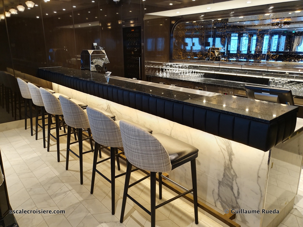 Le Bistro French restaurant - Norwegian Encore