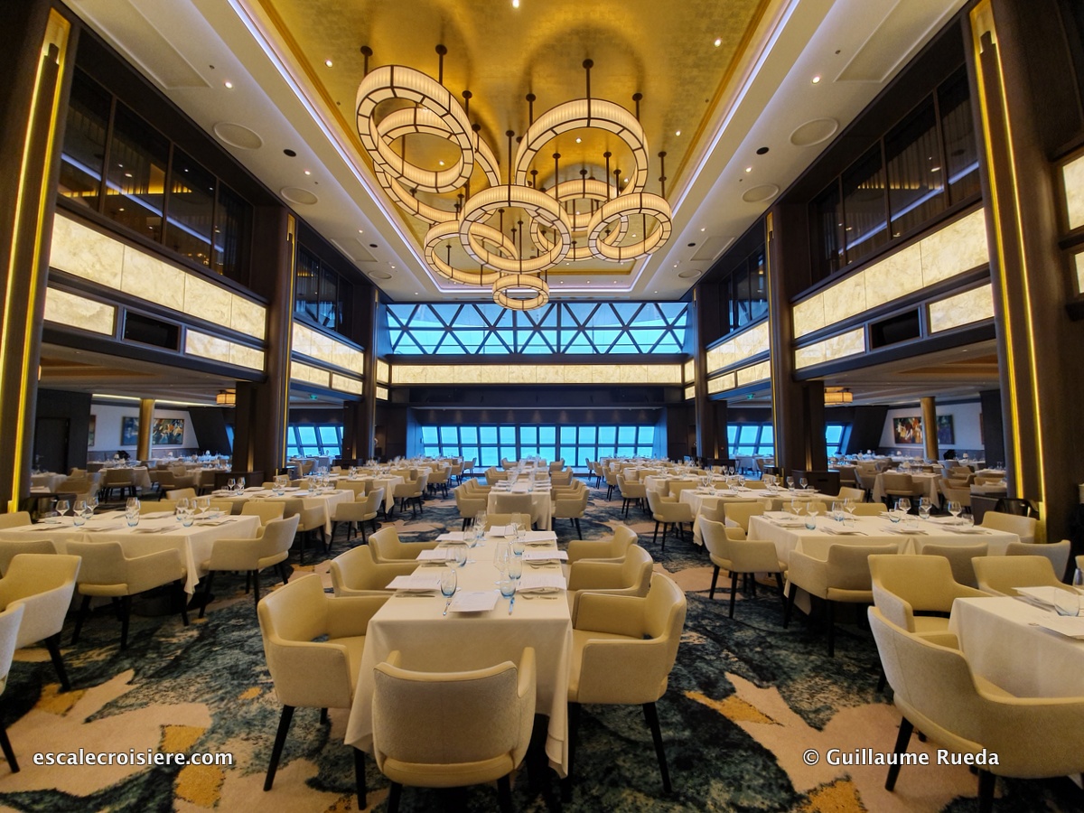 Manhattan restaurant - Norwegian Encore