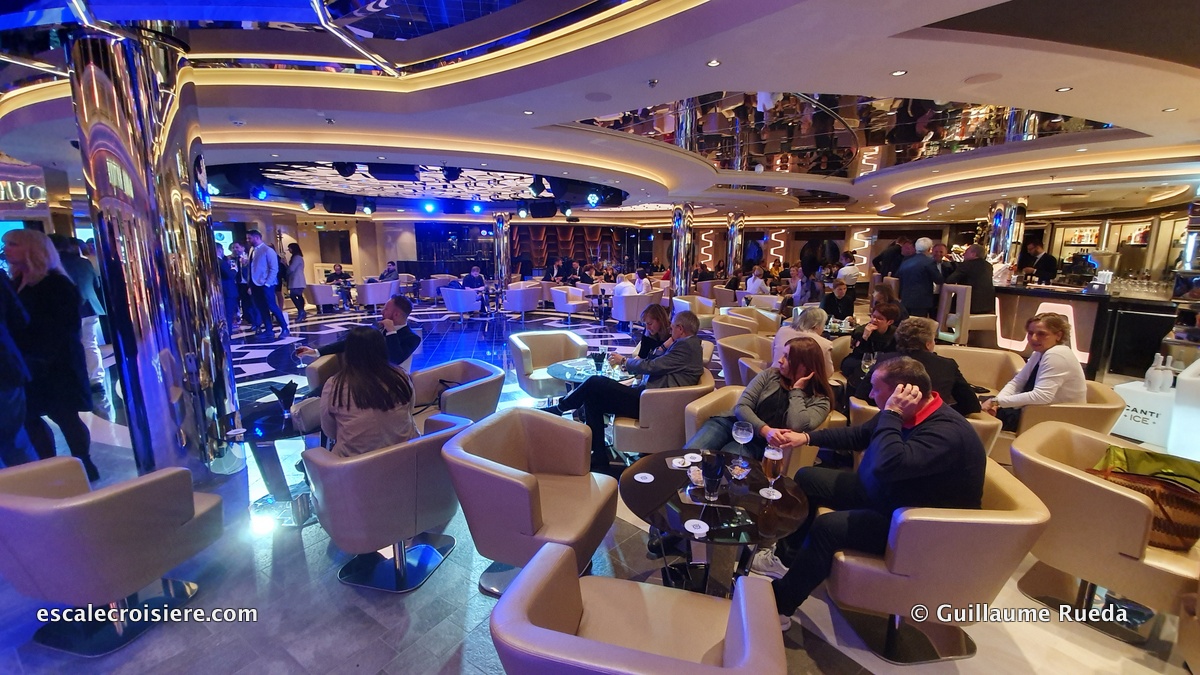 MSC Grandiosa - Grandiosa bar