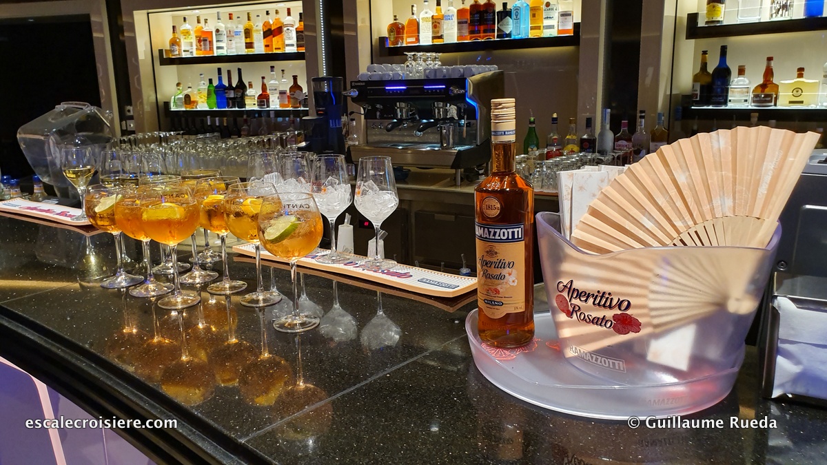 MSC Grandiosa - Grandiosa bar