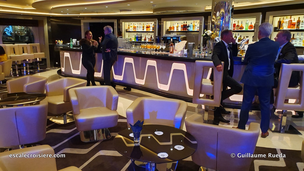 MSC Grandiosa - Grandiosa bar