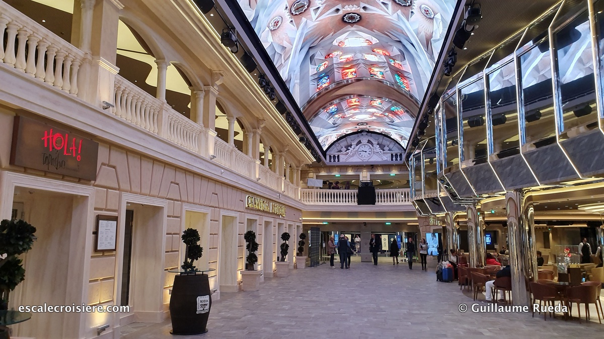 MSC Grandiosa - Hola Tapas restaurant