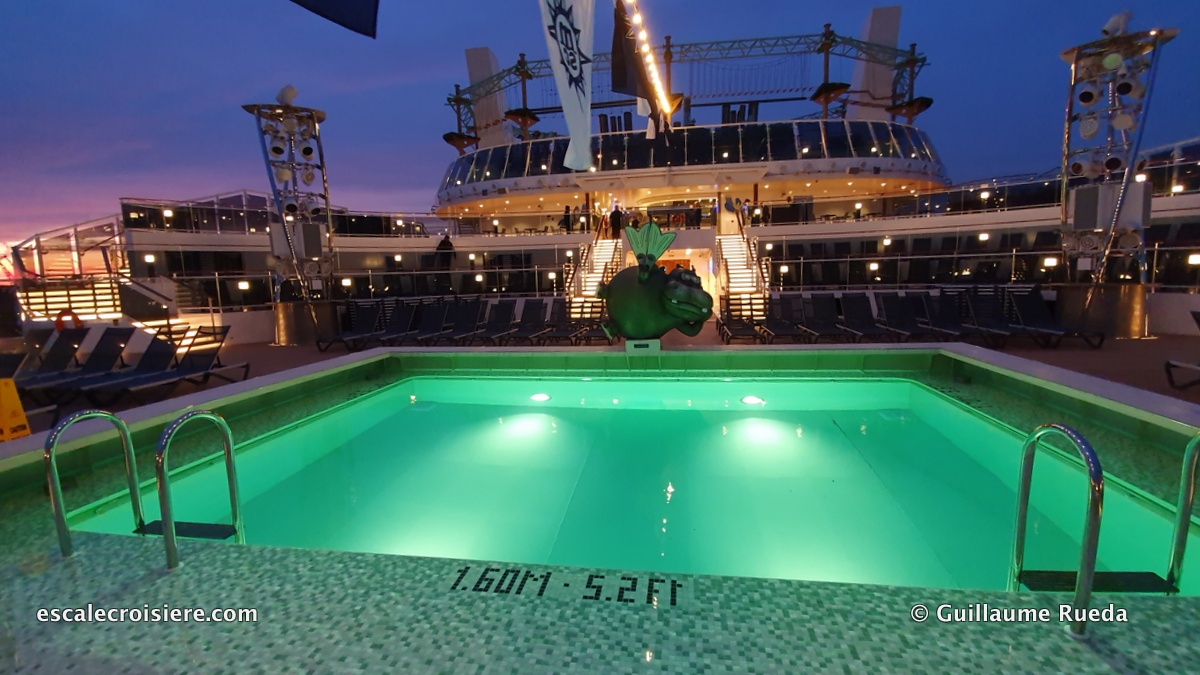 MSC Grandiosa - Horizon pool