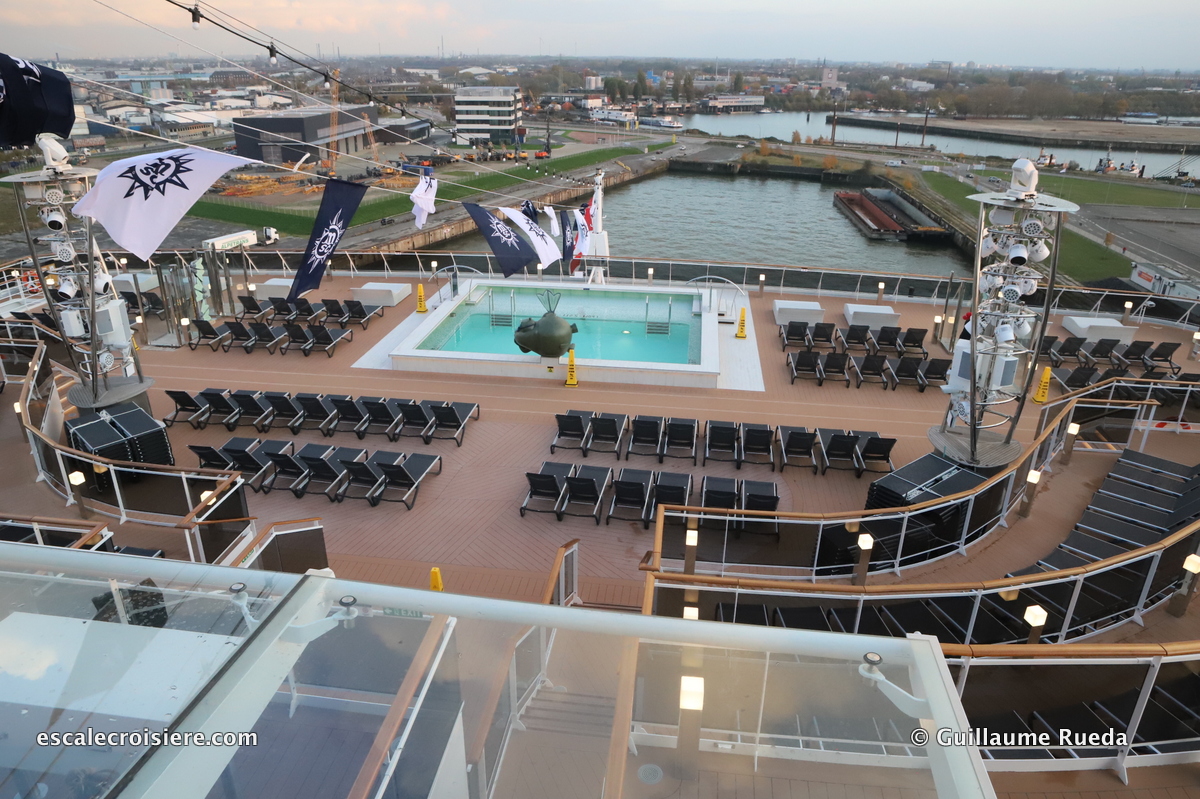 MSC Grandiosa - Horizon pool