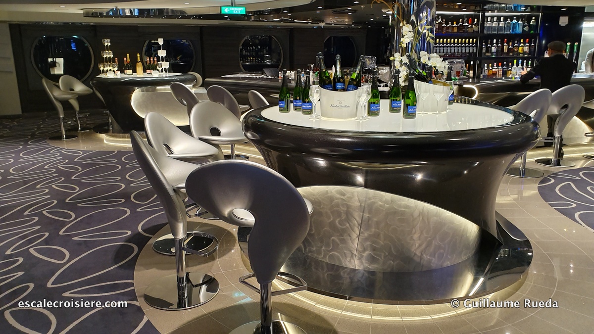 MSC Grandiosa - Infinity bar