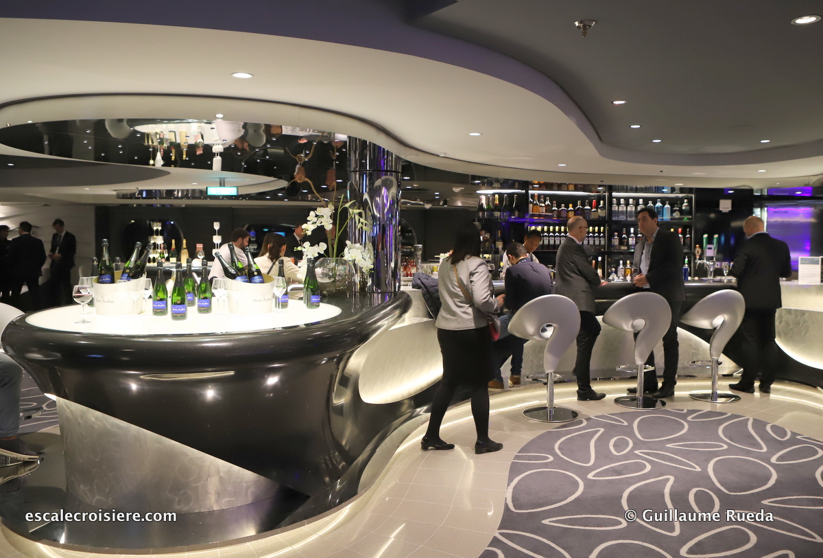 MSC Grandiosa - Infinity bar