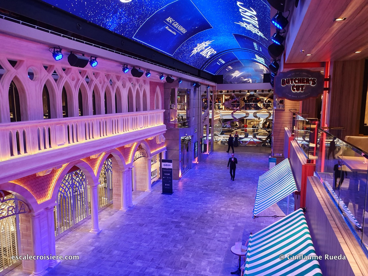 MSC Grandiosa - Sky Dome LED