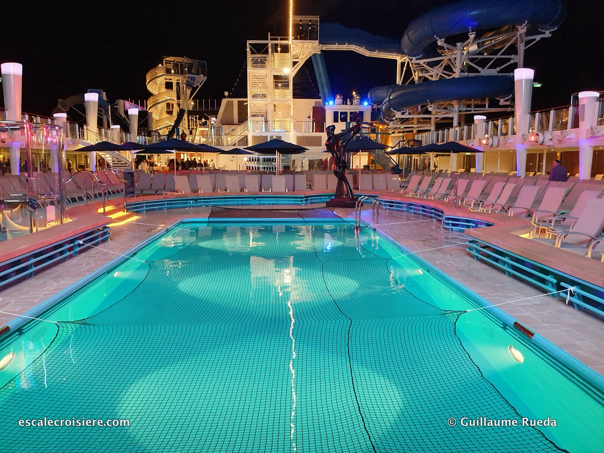 Norwegian Encore by night