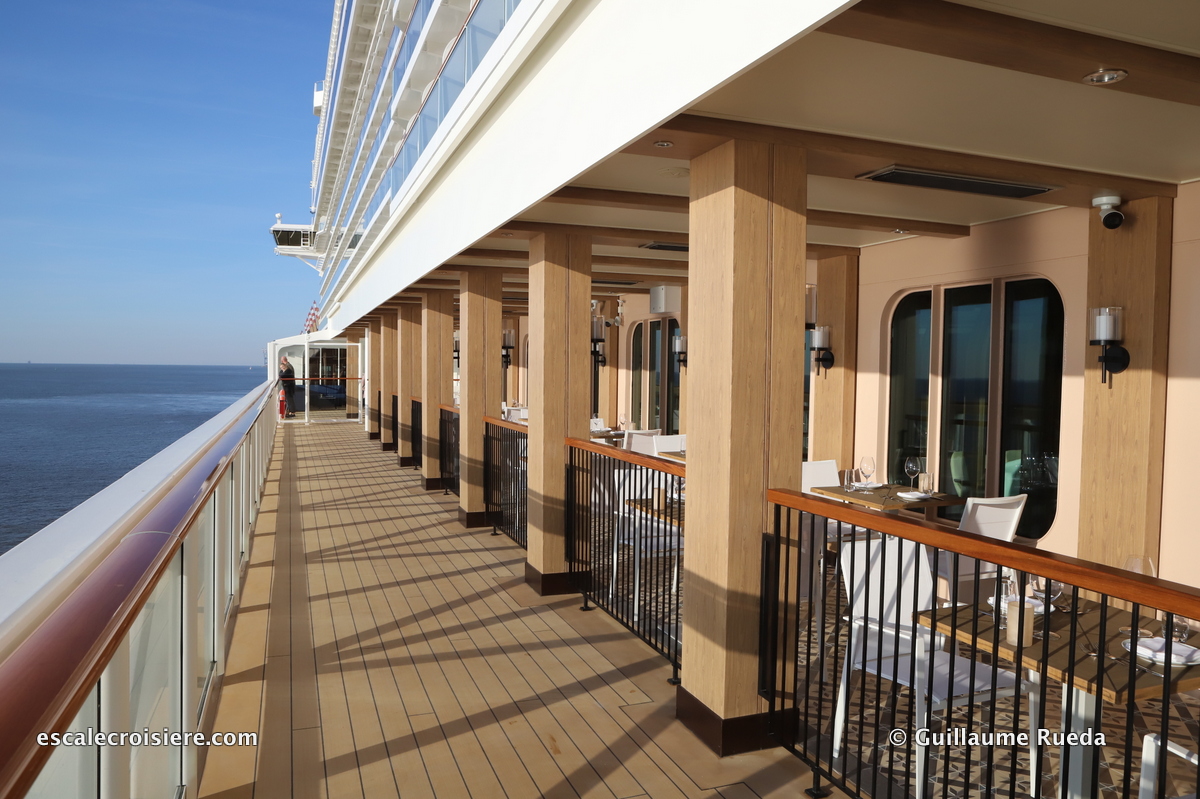 Onda restaurant - Norwegian Encore