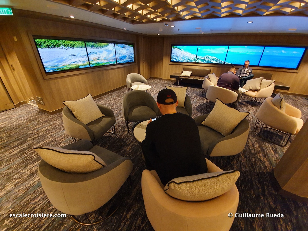 Studio Lounge - Norwegian Encore