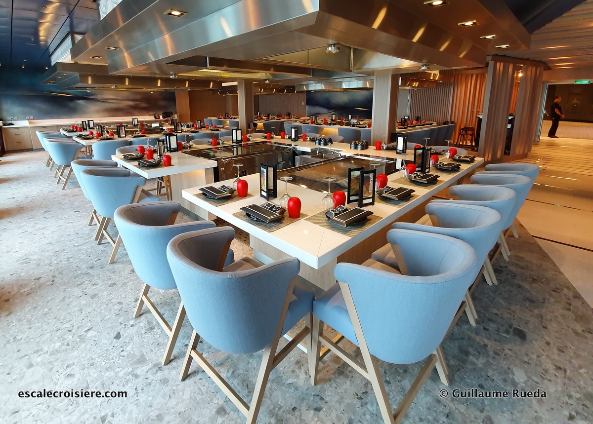 Teppanyaki restaurant - Norwegian Encore