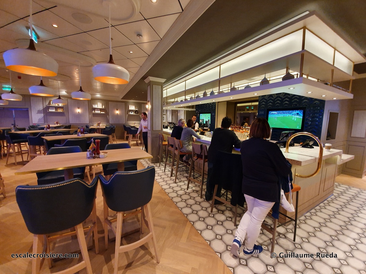 The Local restaurant - Norwegian Encore