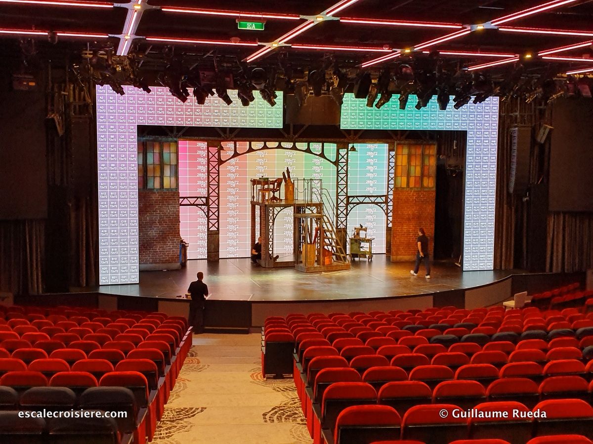 Theatre - Norwegian Encore
