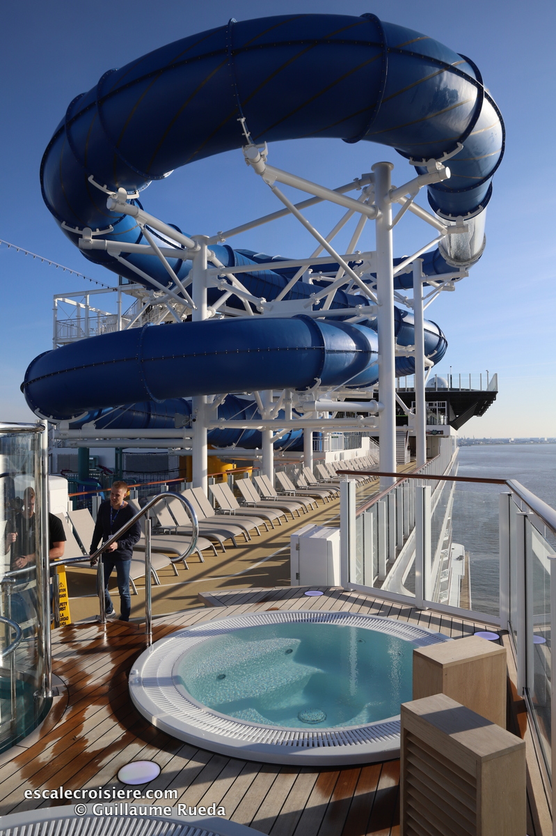 Toboggans - Norwegian Encore