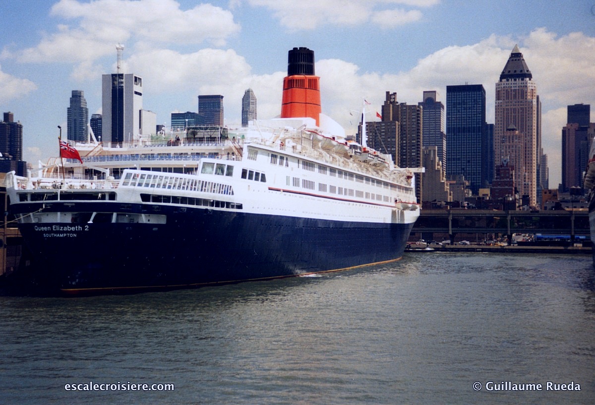 Queen Elizabeth 2 - QE2 New York