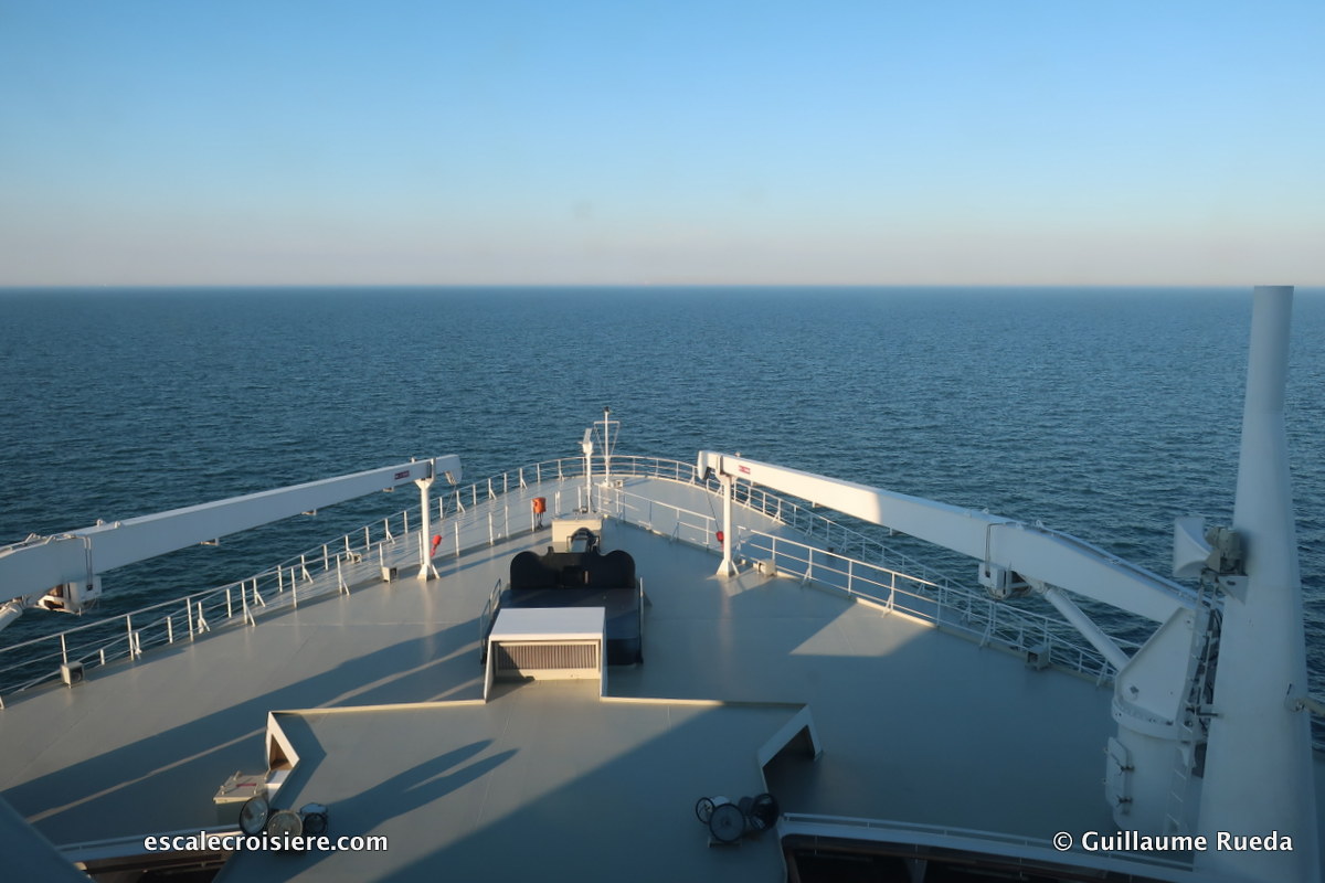 Queen Mary 2 - Commodore Club