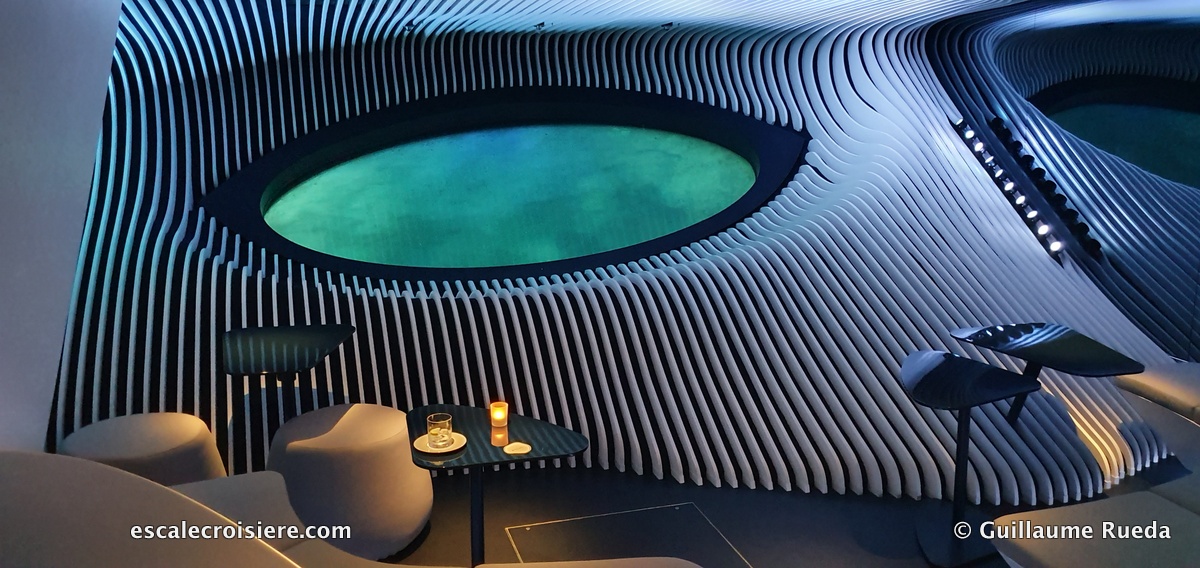 Blue Eye - Le Jacques Cartier - Ponant