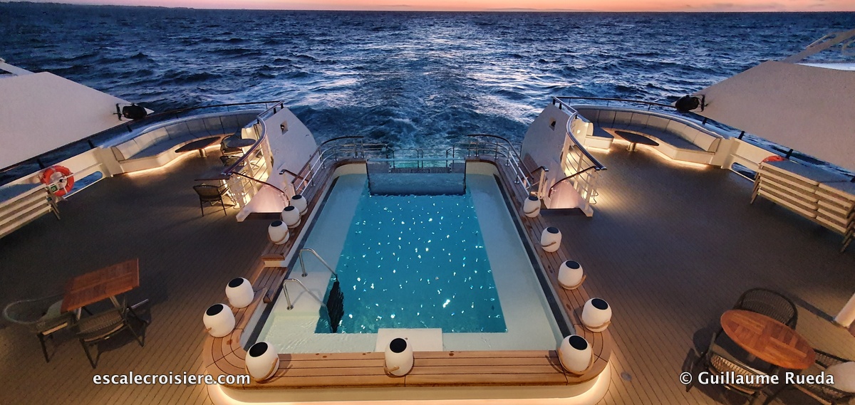 Piscine - Le Jacques Cartier - Ponant