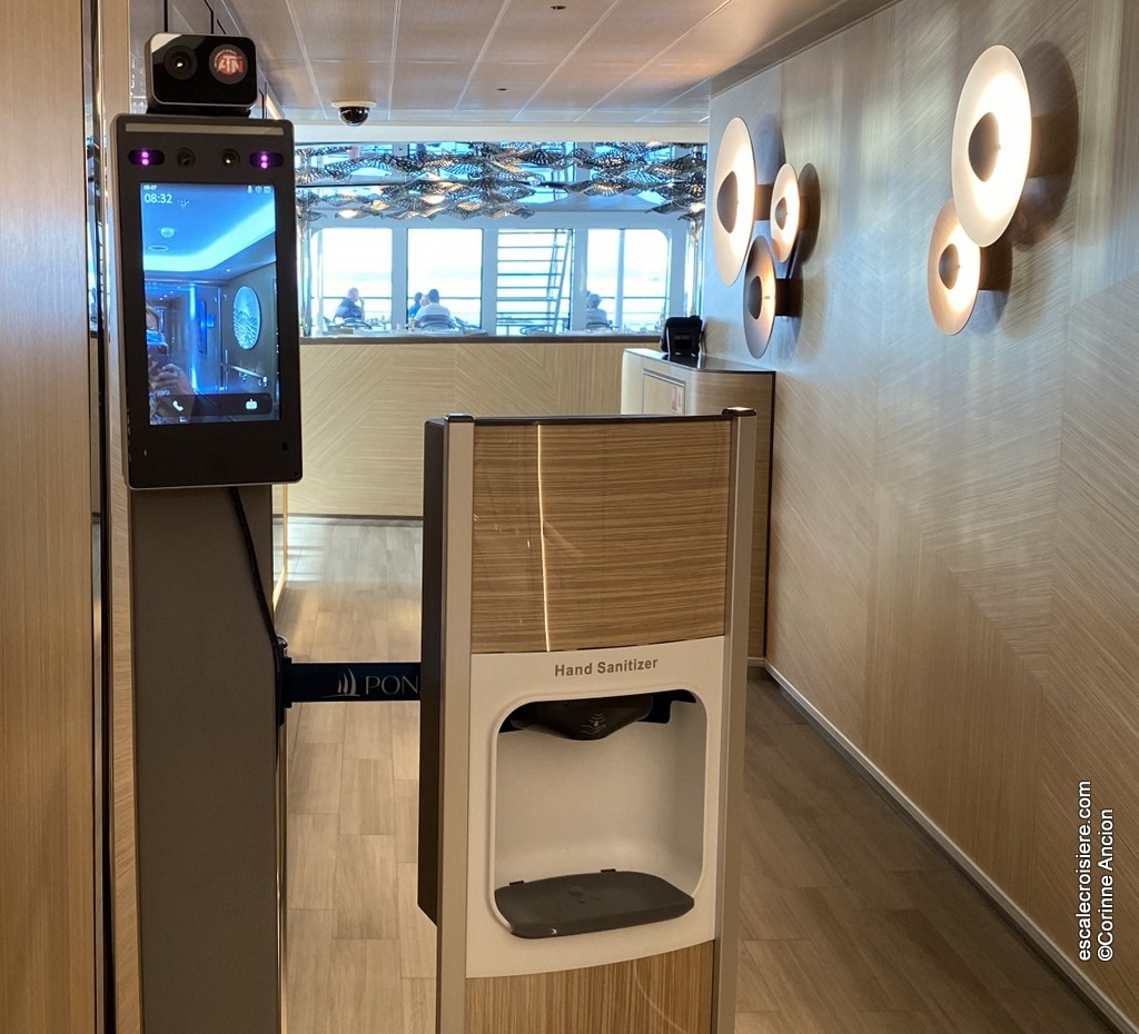 Prise de température - Le Jacques Cartier - Ponant (2)