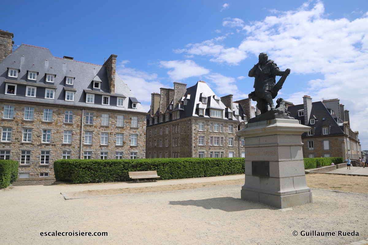 Saint-Malo - Statue de Jacques Cartier