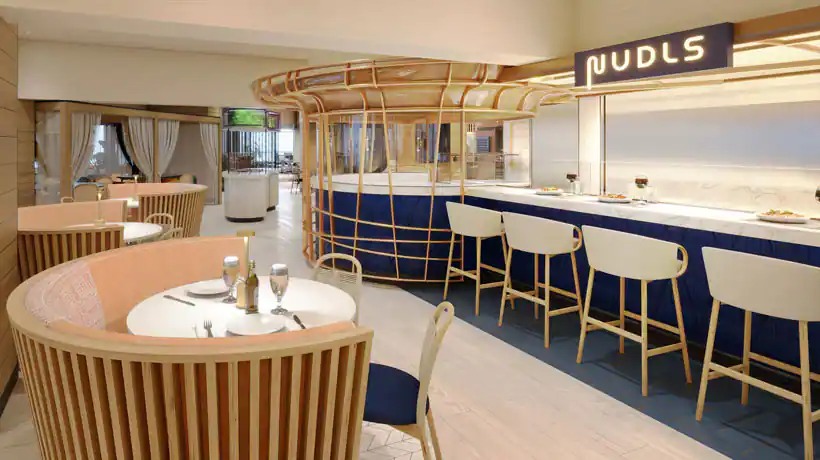 Norwegian Prima - Indulge food hall - Nudls