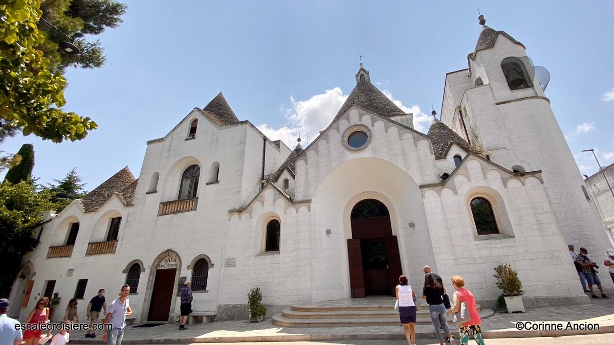Alberobello - Eglise San Antonio