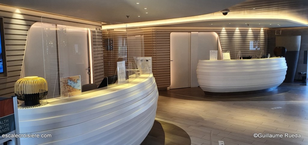 Le Bougainville - Bureau des excursions et réception