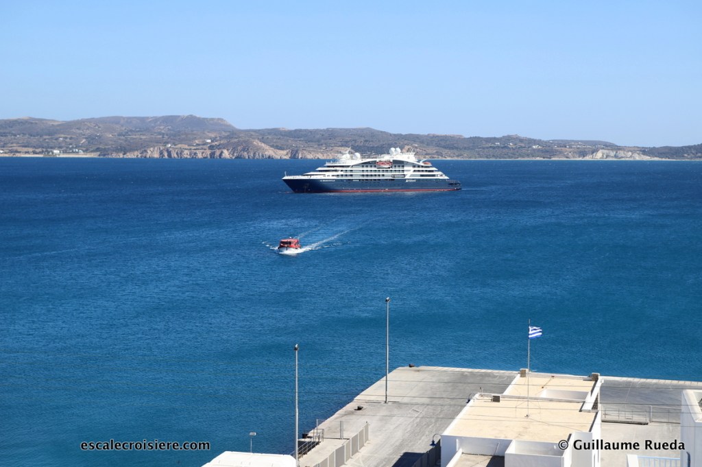 Milos - Grèce - Le Bougainville