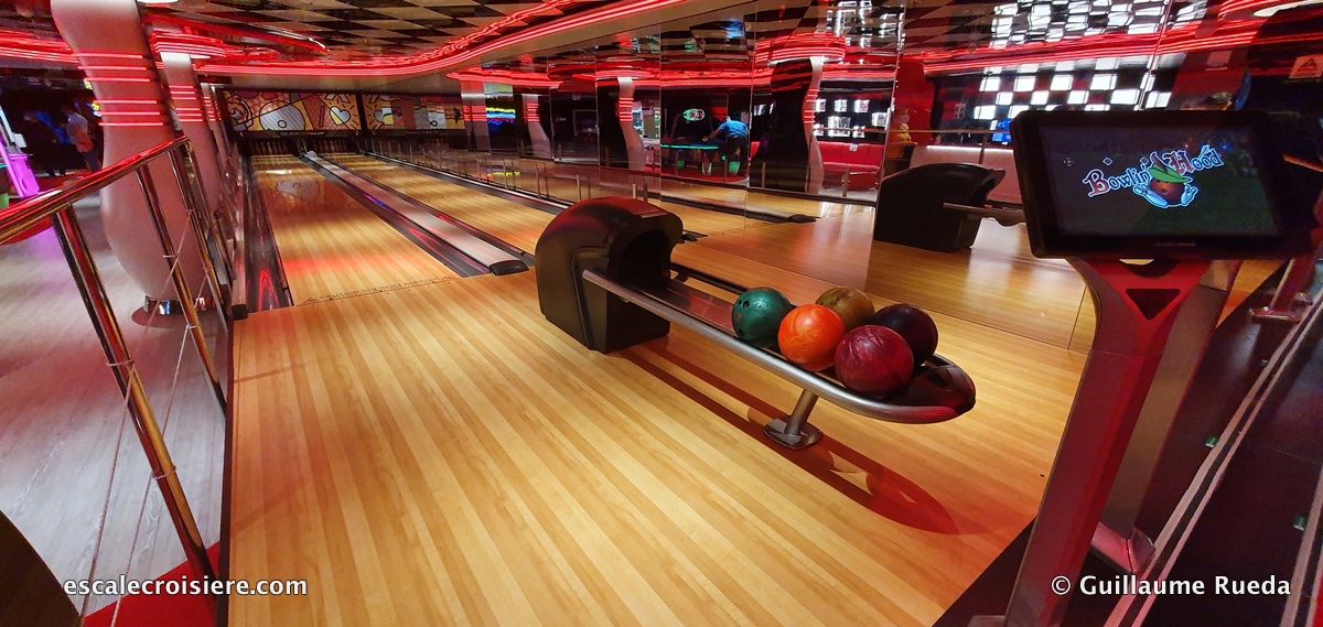 MSC Seaside - Bowling