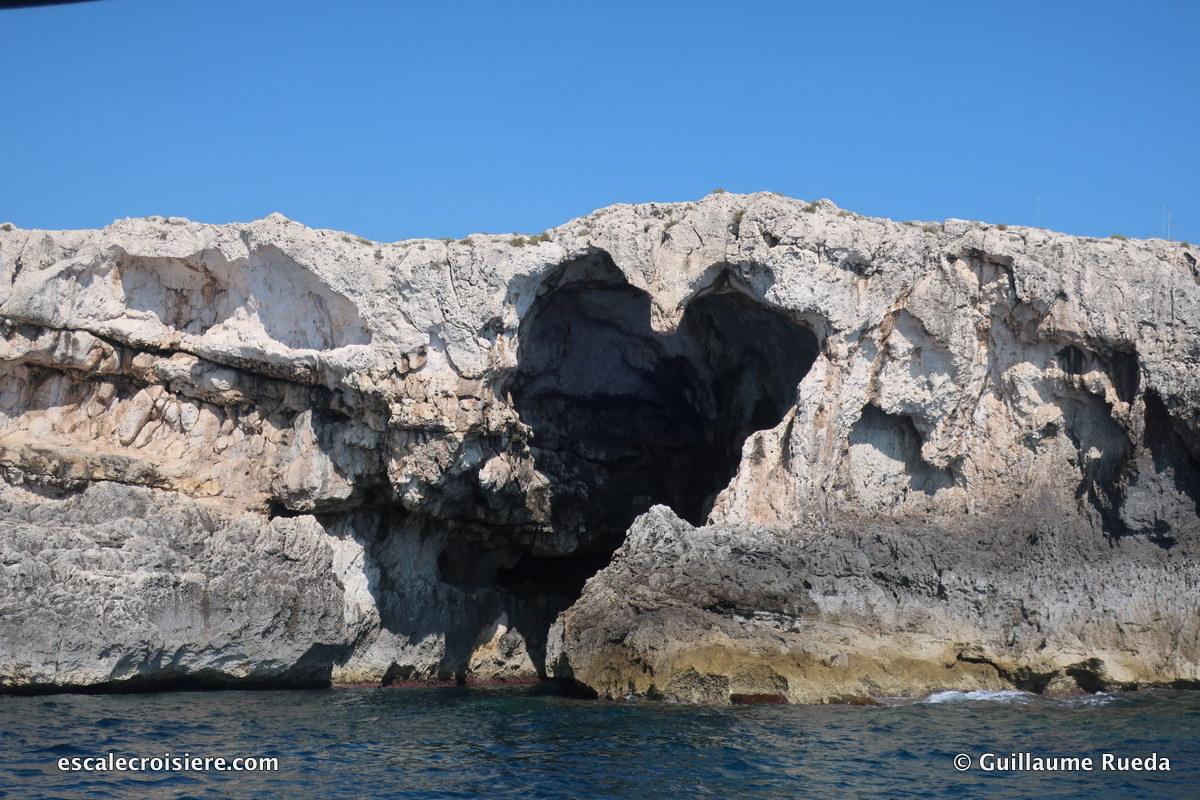 Ortigia grottes - Syracuse