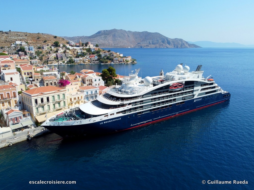 Le Bougainville - Symi - Grèce