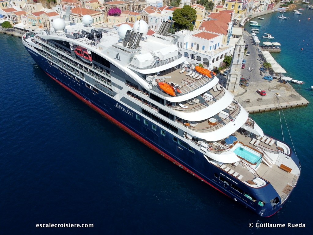 Le Bougainville - Symi - Grèce