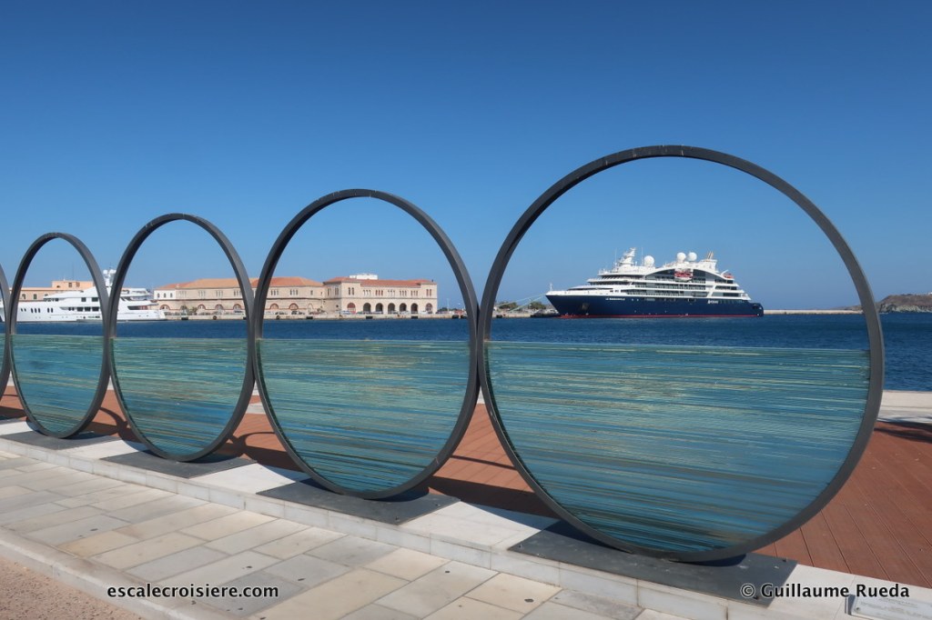Syros - Grèce - Le Bougainville
