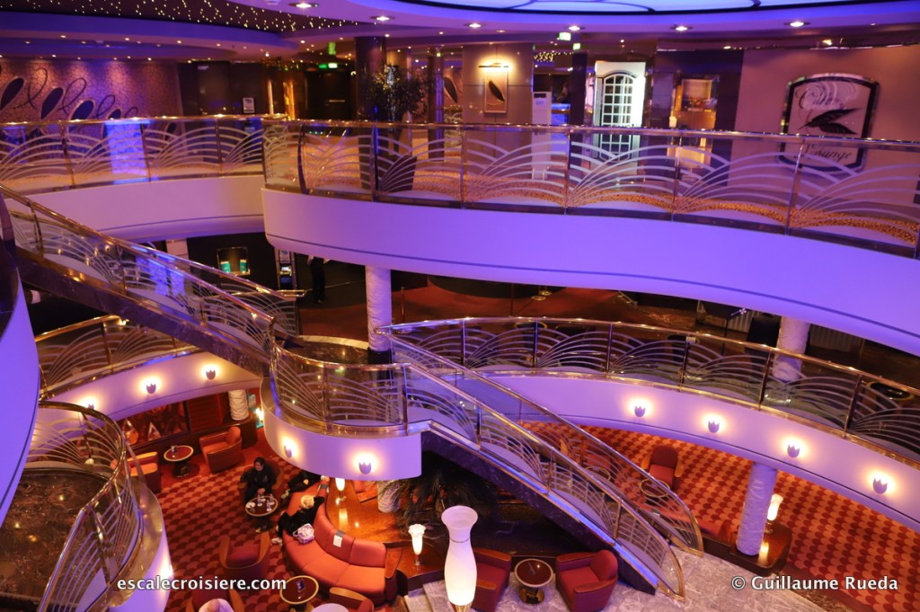 MSC Magnifica - Atrium