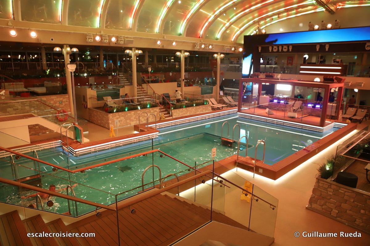 Piscine Beach Club - Costa Smeralda by night