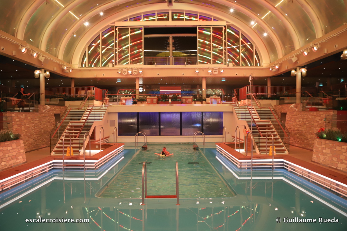 Piscine Beach Club - Costa Smeralda by night