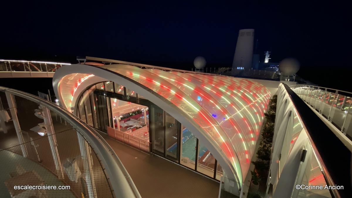 Piscine Beach Club - Costa Smeralda by night