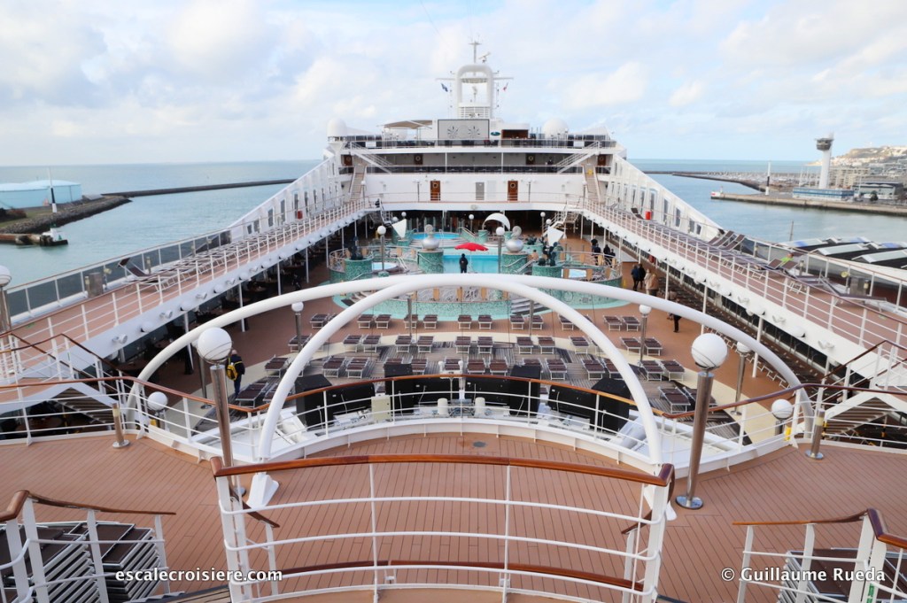 Piscine Extérieure - MSC Magnifica