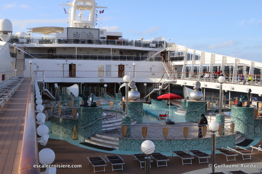 Piscine Extérieure - MSC Magnifica
